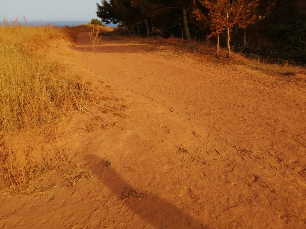Tracciato su bauxite, Otranto, Puglia