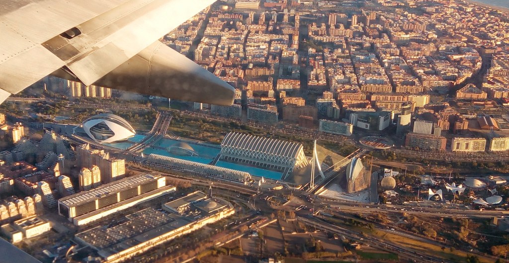 La Città delle Arti e delle Scienze di Valencia vista dall'aereo