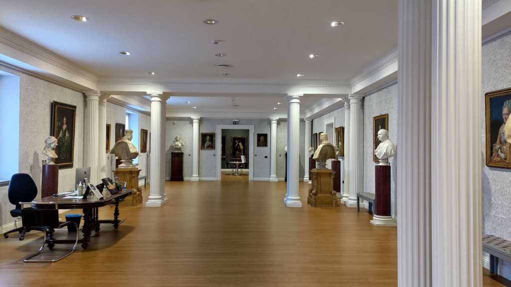 Il Museo di Franco Maria Ricci pieno di opere d'arte, antichi manoscritti, numerose statue e interessanti mostre temporanee. Fontanellato, in provincia di Parma, Emilia Romagna