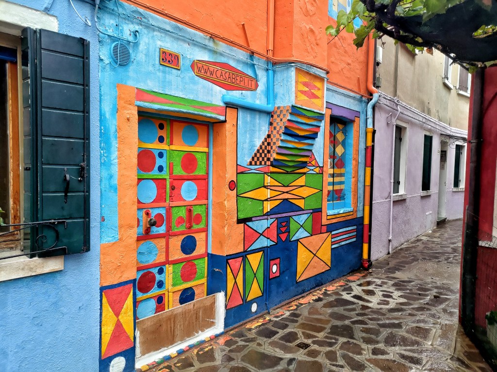La Casa di Bepi Suà nel centro di Burano, Veneto