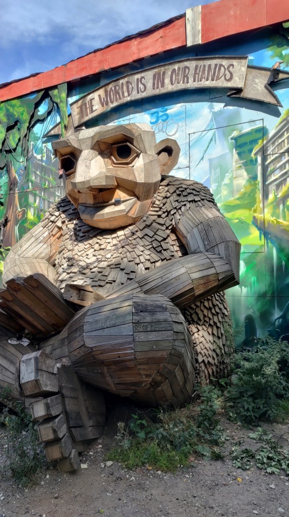 Scultura in legno a Christiania, Copenaghen, Danimarca