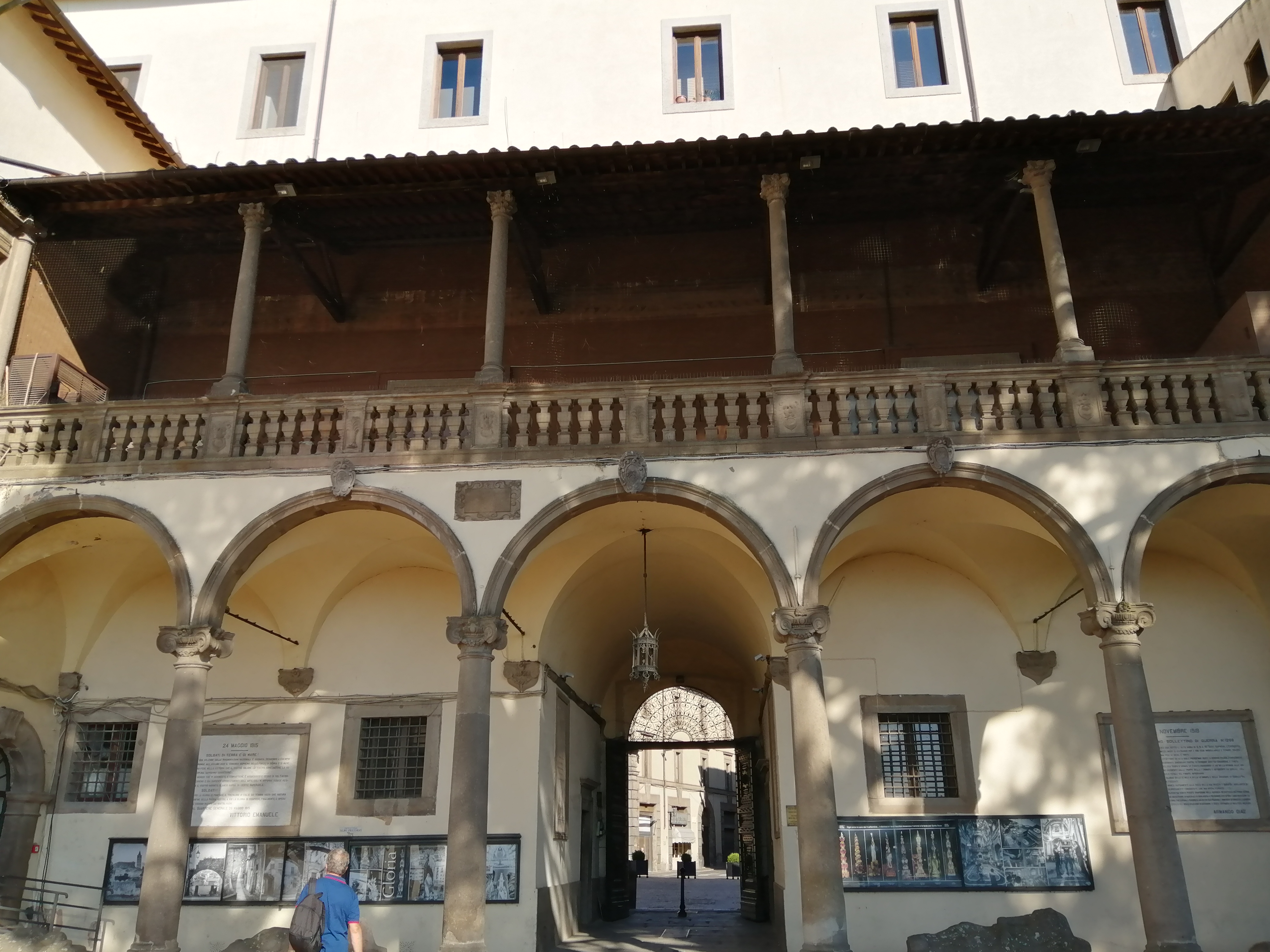 Il Palazzo dei Priori a Viterbo, nel Lazio