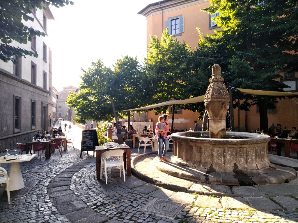 Piazza della Morte con la fontana a Viterbo, Lazio