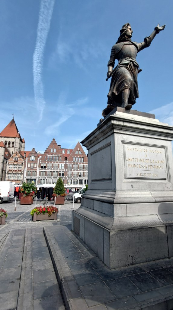 La Princesse d'Epinoy nella Grand Place di Tournai, in Belgio