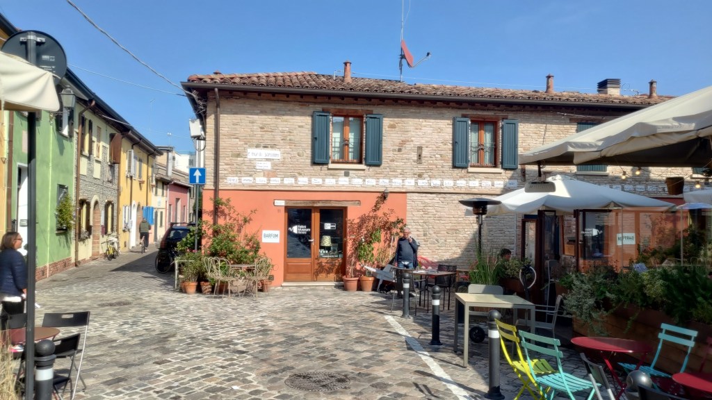 Vista sul pittoresco quartiere Borgo San Giuliano a Rimini, Emilia Romagna