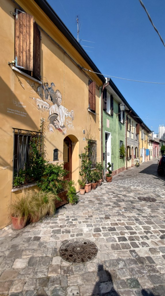 Angoli colorati del Borgo San Giuliano a Rimini, Emilia Romagna
