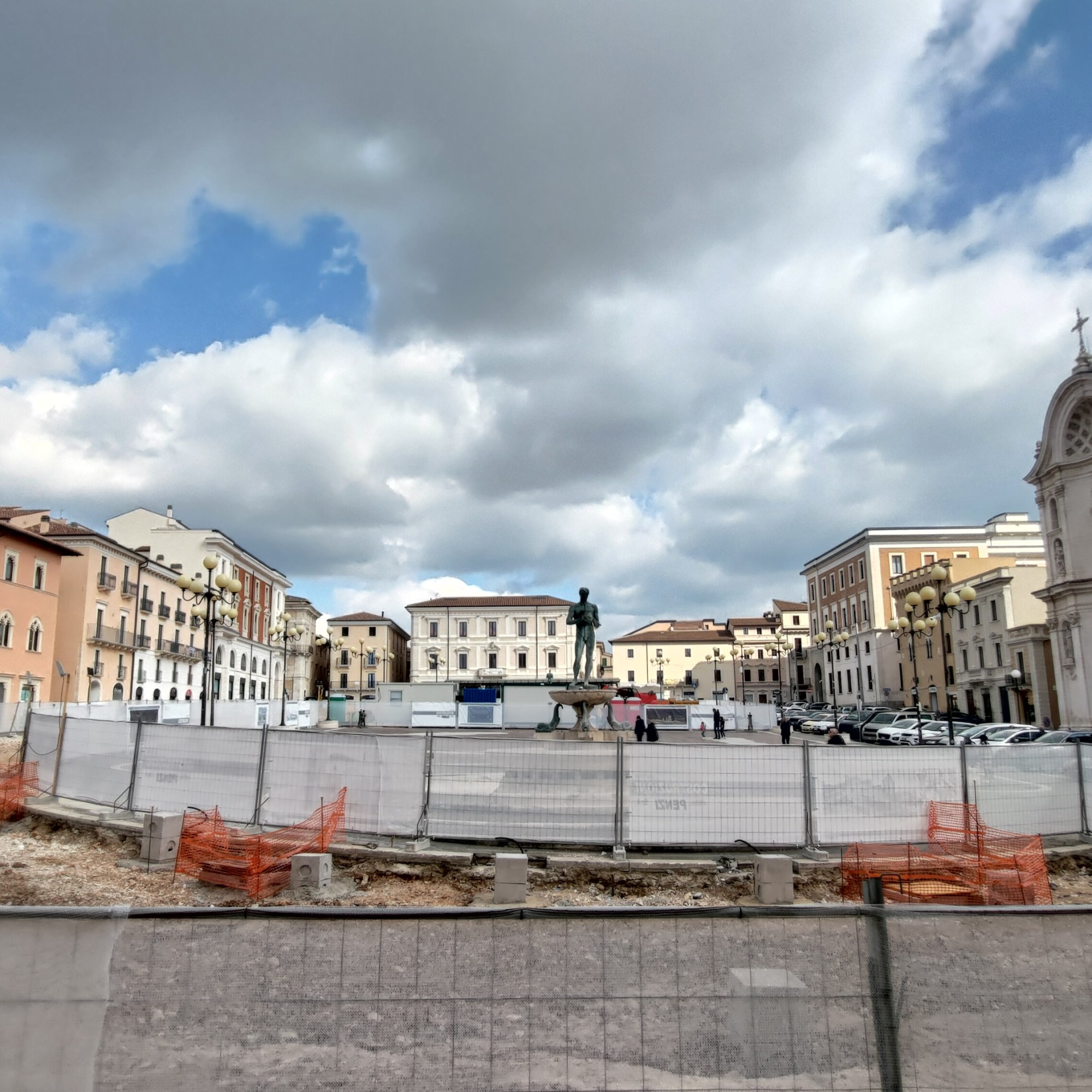 Piazza Duomo con i lavori di rifacimento a L'Aquila, Abruzzo