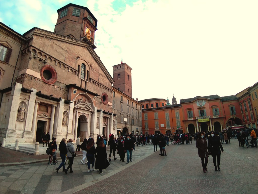 Piazza Prampolini con il Duomo a Reggio Emilia, in Emilia Romagna