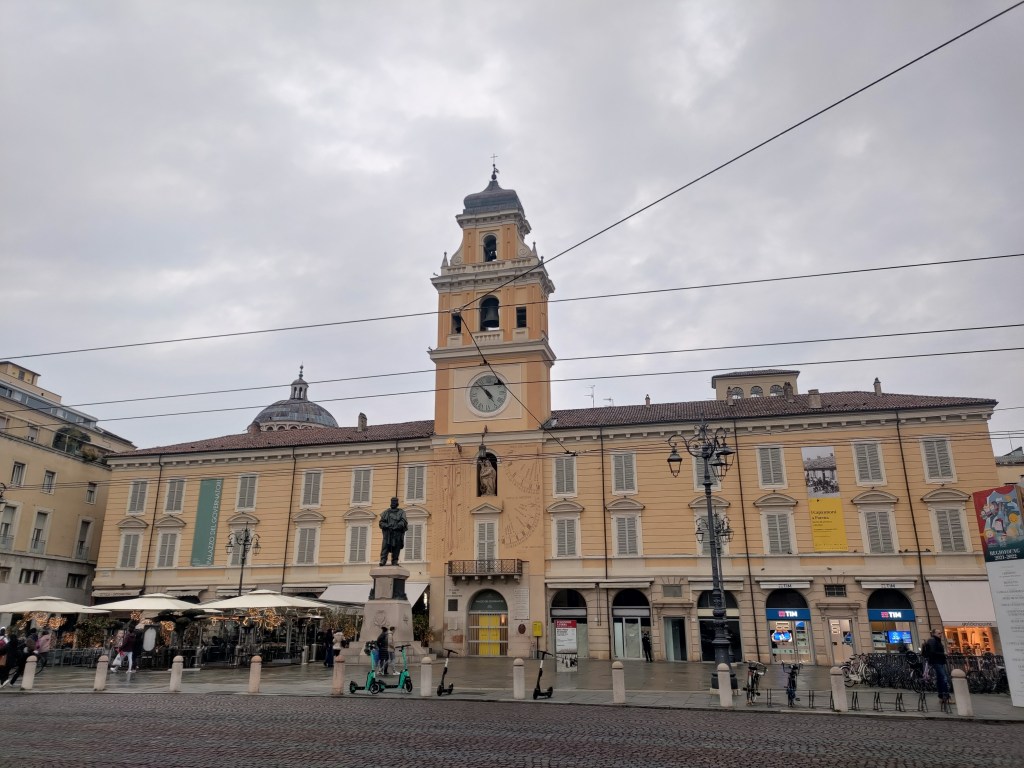 Il Palazzo del Governatore in centro a Parma, Emilia Romagna
