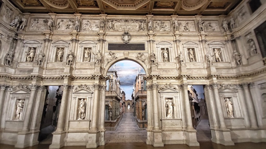 Il Teatro Olimpico di Vicenza, opera di Palladio e Scamozzi, Patrimonio UNESCO. Vicenza, Veneto