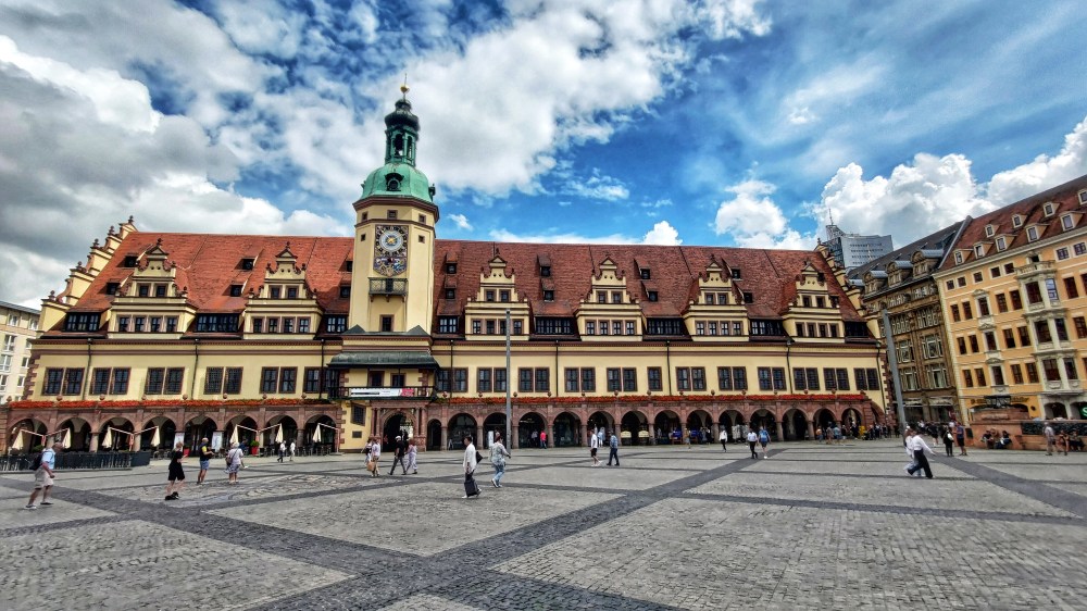 Il Municipio vecchio affacciato sulla Piazza di Lipsia, Germania