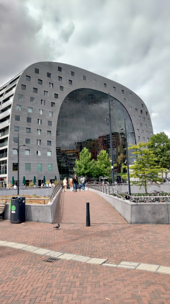 La struttura del Markthal di Rotterdam, Olanda