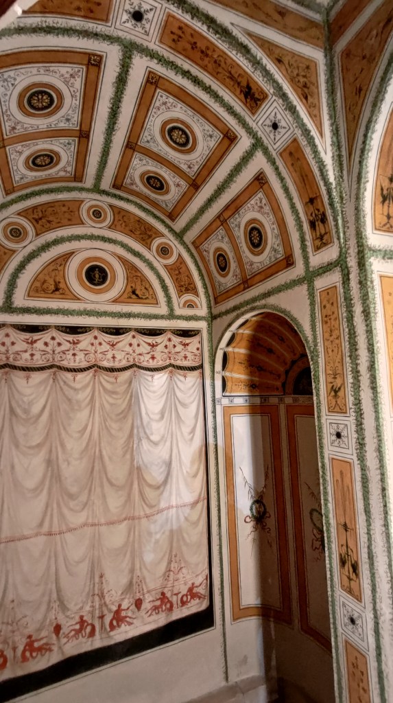 Particolare affrescato di Palazzo Milzetti a Faenza, Emilia Romagna