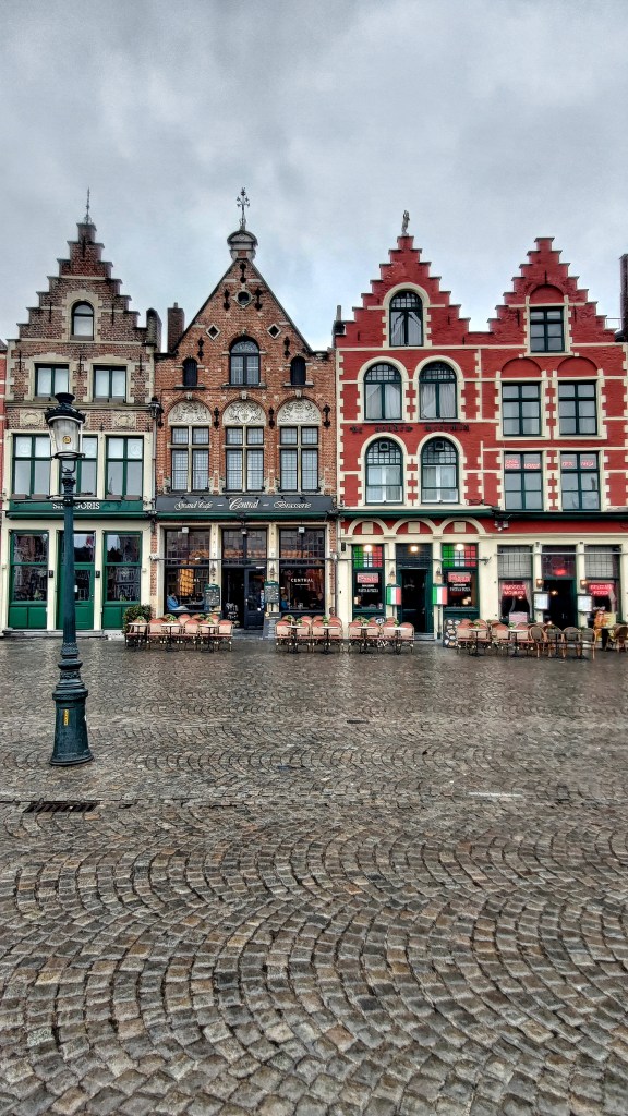 Edifici in stile fiammingo sulla Grand-Place di Bruges, Belgio
