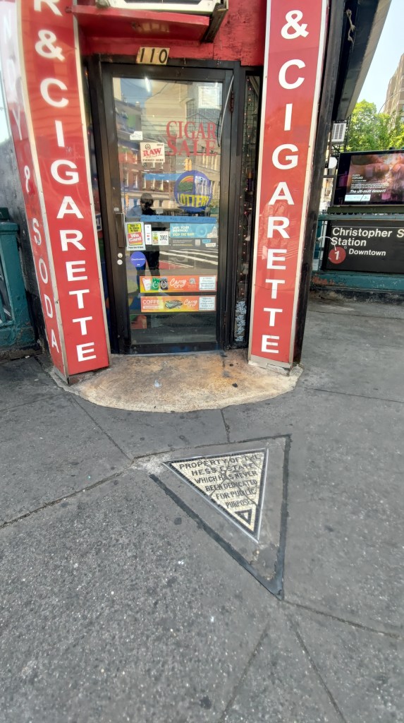 Hess Triangle, la proprietà più piccola del mondo, a New York, USA