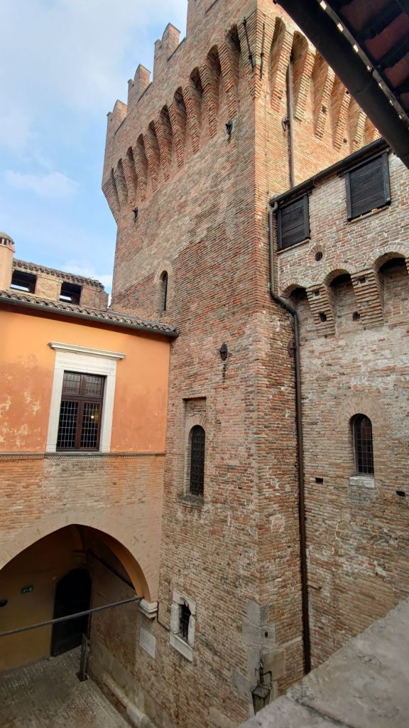 Particolare del Mastio della Rocca di Gradare dove si consumò la tragedia di Paolo e Francesca, Marche