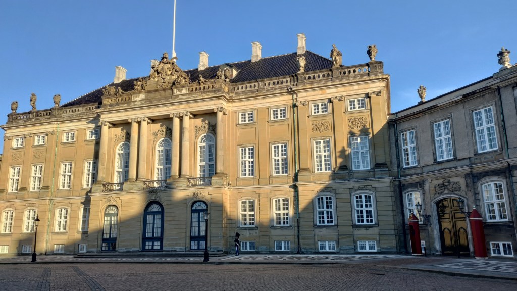 Il Palazzo Cristiano IX, parte del Palazzo di Amalienborg, residenza reale danese, Copenaghen