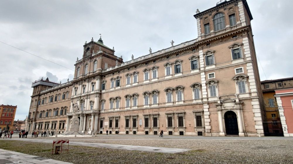 Il Palazzo Ducale di Modena, antica dimora degli Estensi e attualmente accademia militare, Modena, Emilia Romagna