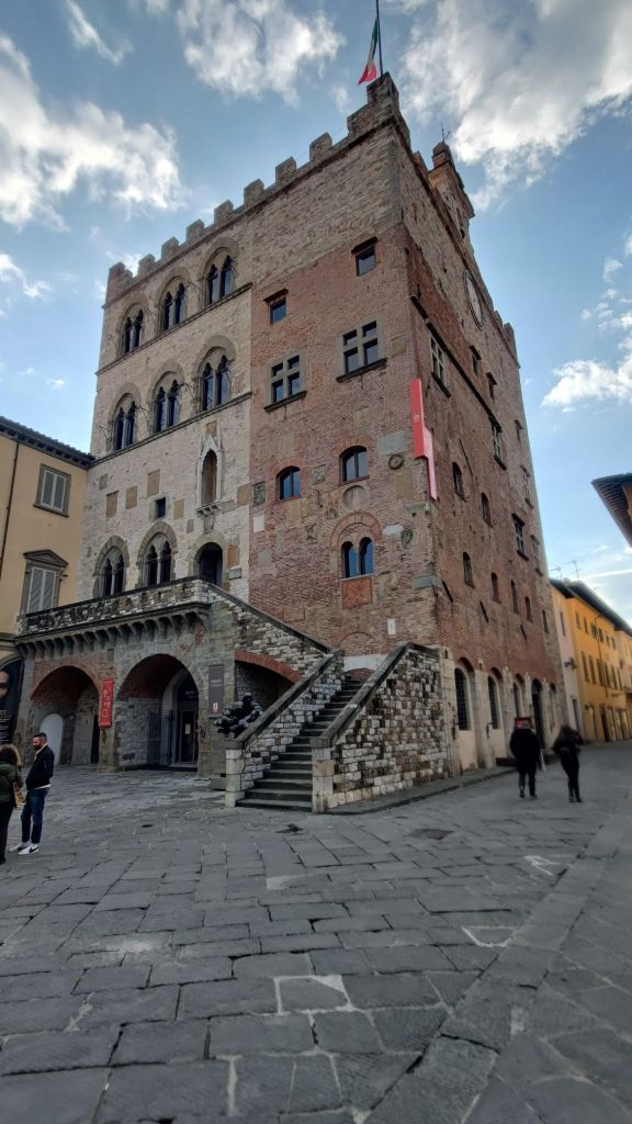 Il Palazzo Pretorio, ossia l'antico palazzo comunale di Prato, Toscana