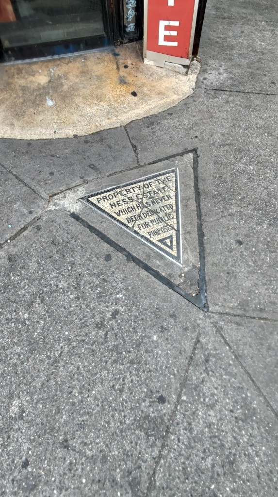 Hess Triangle, la proprietà più piccola del mondo, a New York, USA