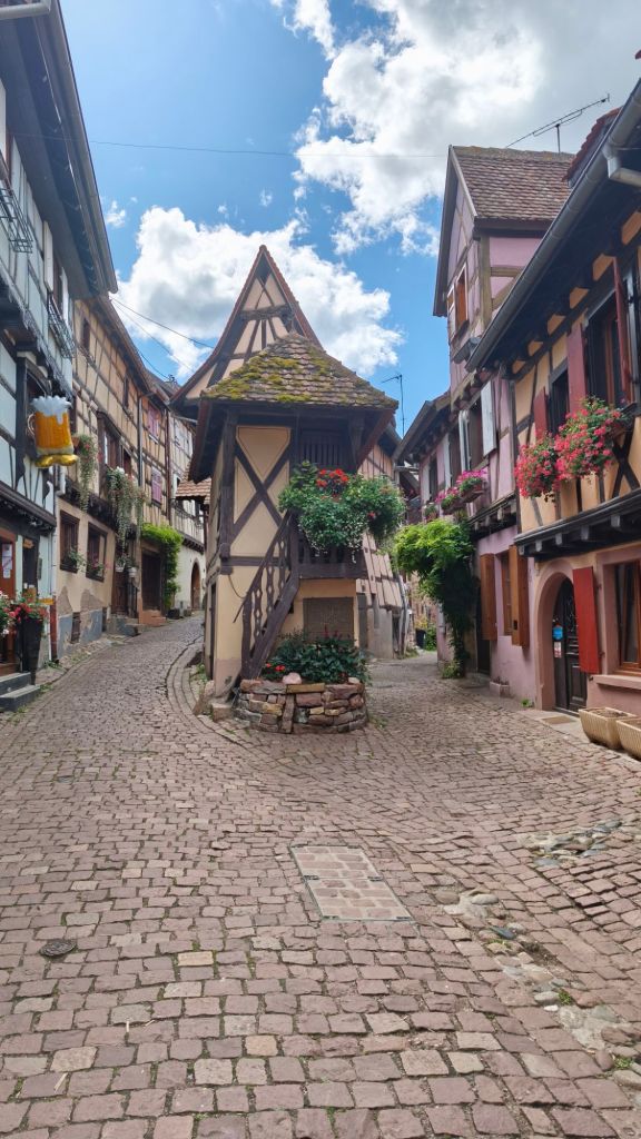 Case a graticcio nel centro di Eguisheim, in Alsazia