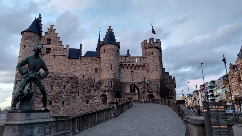 Het Steen, il castello di Anversa, in Belgio