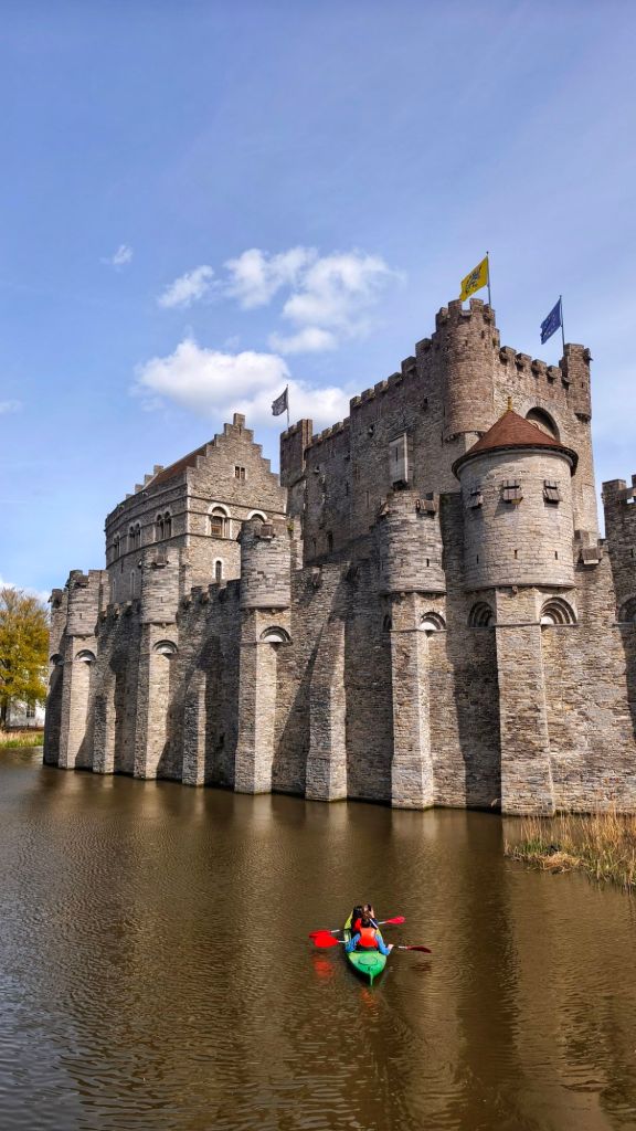 Il Castello dei Conti di Fiandra a Gent, Belgio