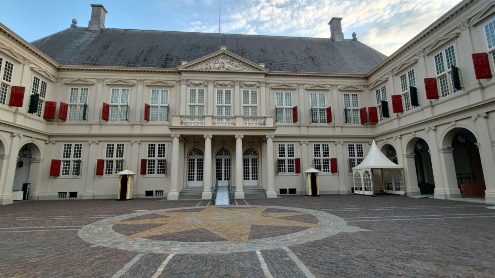 Il Palazzo Noordeinde, uno dei tre palazzi reali olandesi, Den Haag, Paesi Bassi
