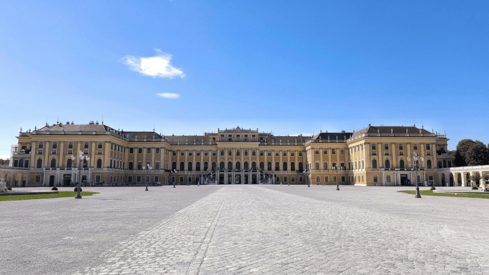 Facciata del Palazzo di Schönbrunn a Vienna, Austria